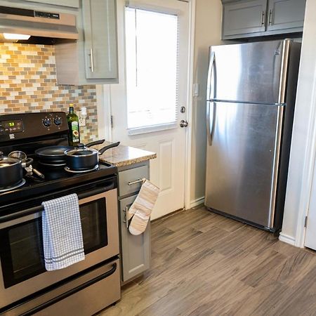 Fabulous King Size Bed In A Gated Neighborhood! Apartment Edinburg Exterior photo