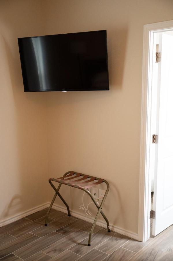 Fabulous King Size Bed In A Gated Neighborhood! Apartment Edinburg Exterior photo
