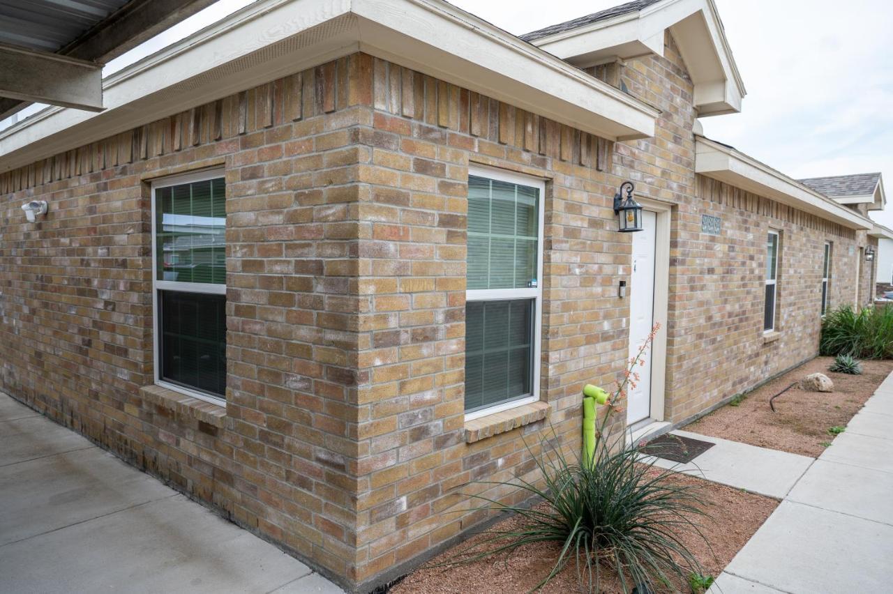 Fabulous King Size Bed In A Gated Neighborhood! Apartment Edinburg Exterior photo